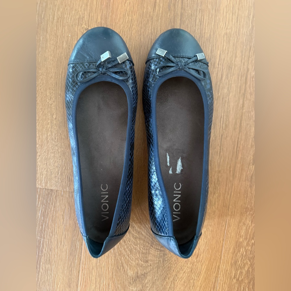 Vionic Spark Minna Flats